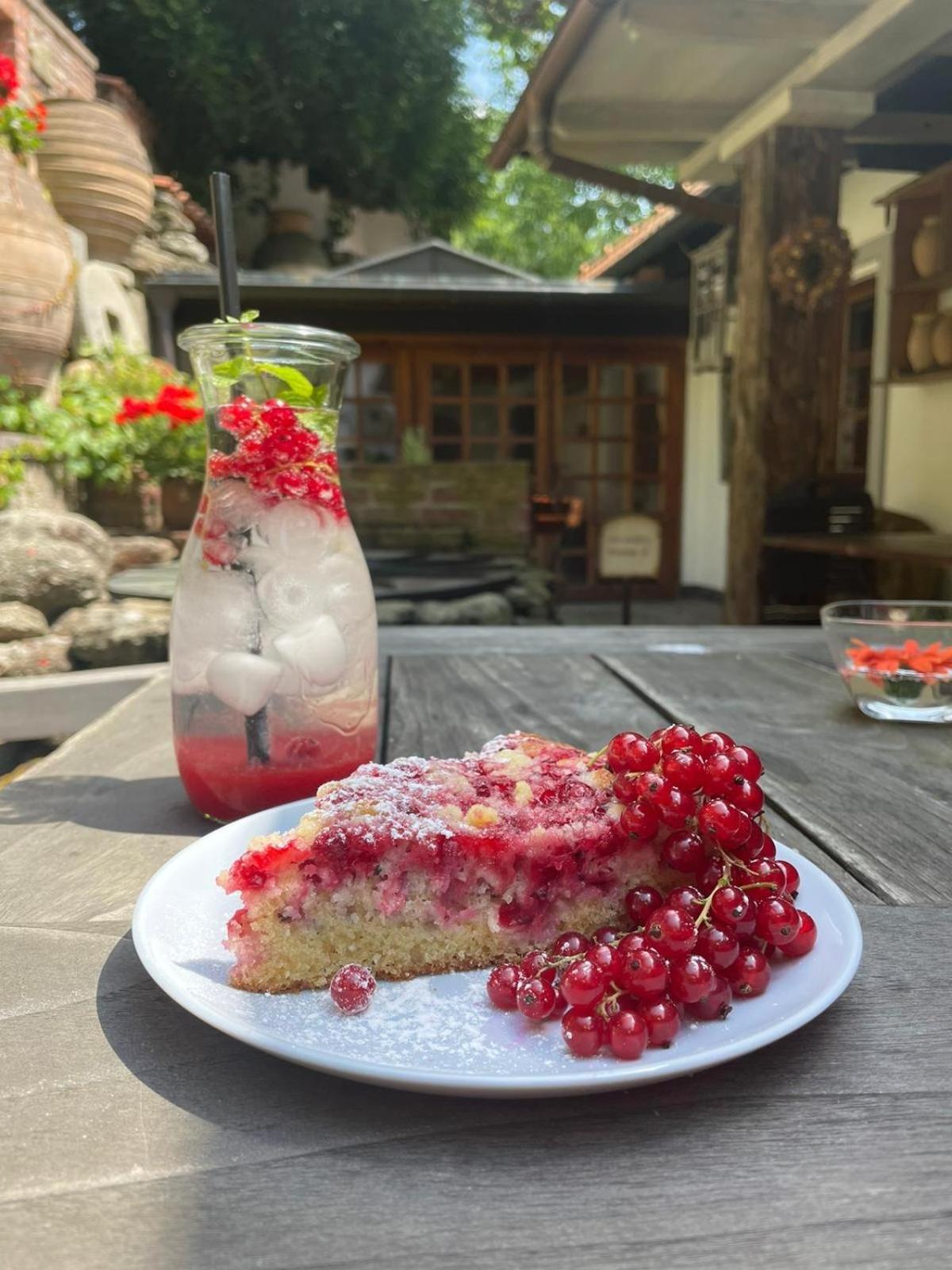 Otel Romantik U Raka 4*